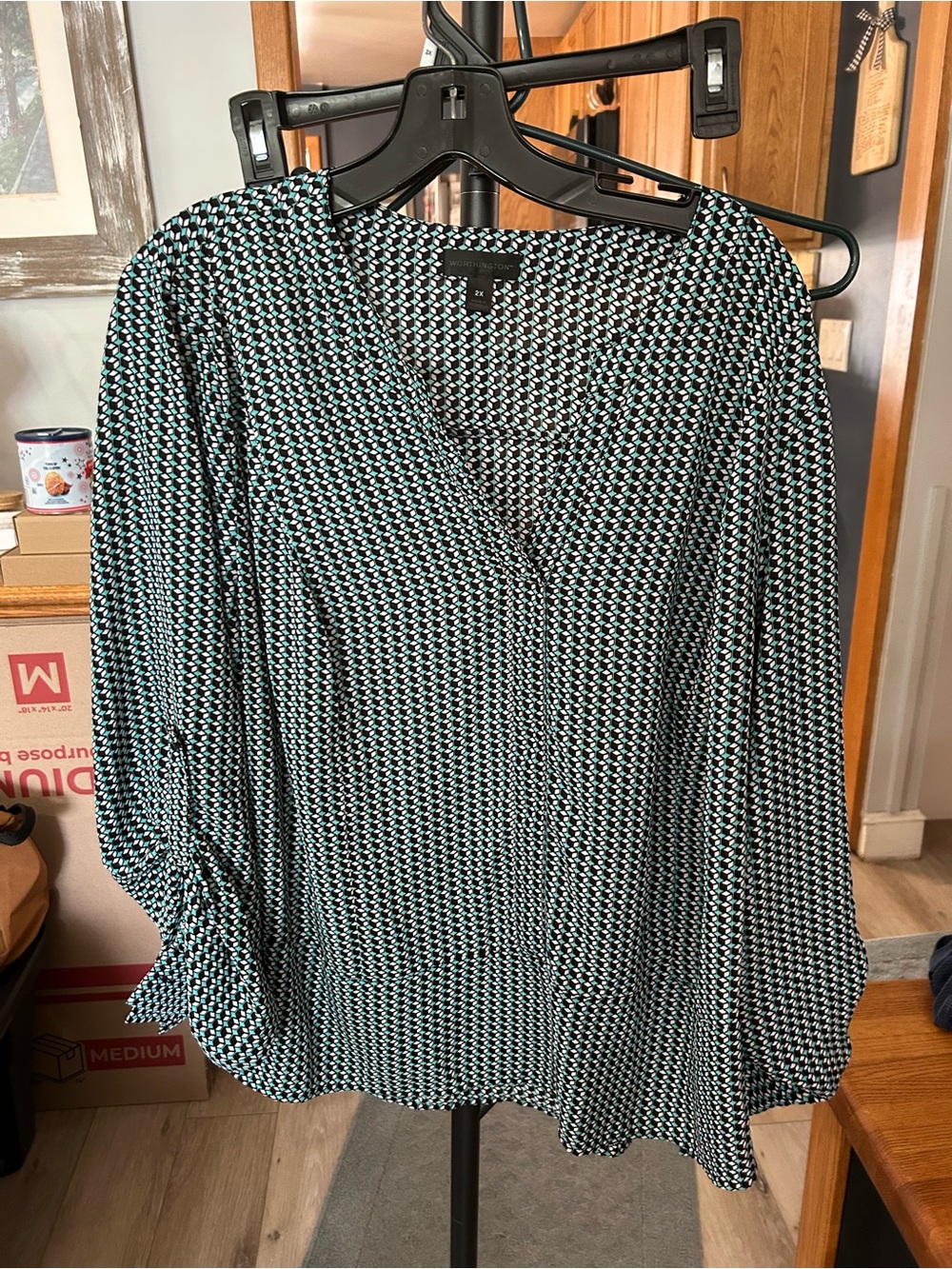 Women's Teal and Black Geometric V-Neck Blouse